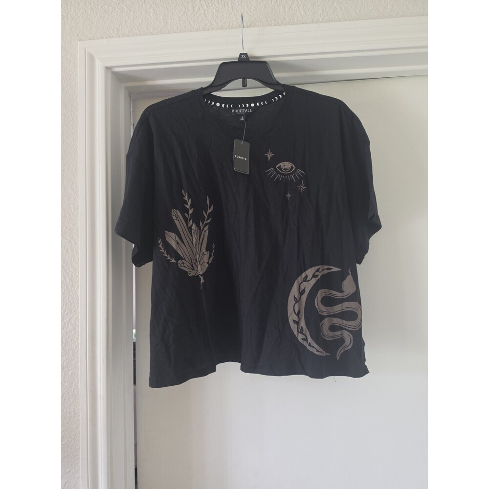 NWT Torrid Nightfall Cropped T-Shirt Sz 2